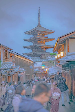 Evening Stroll to Yasaka